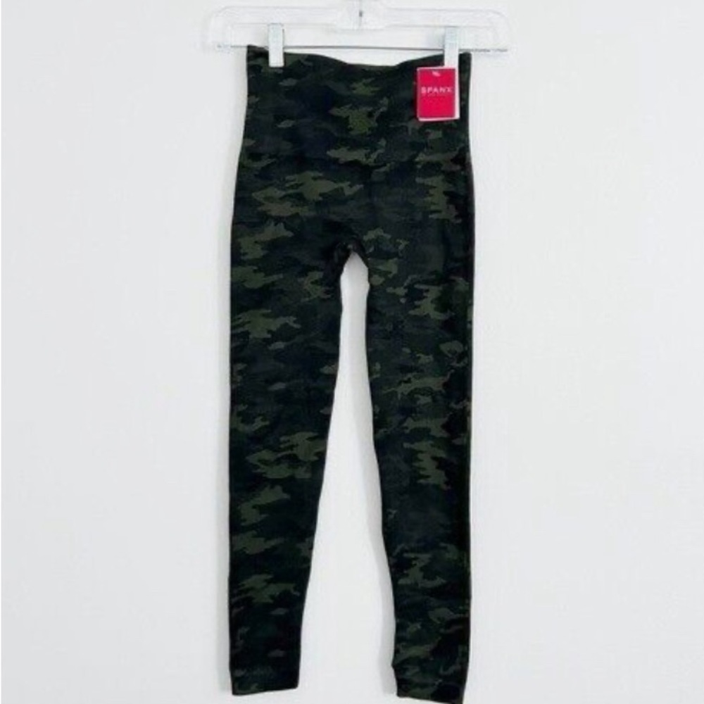 NEW SPANX Shaper Camo Leggings size small